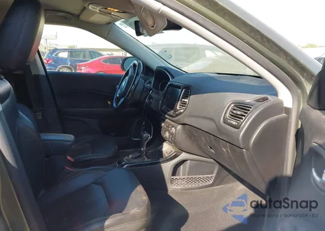 2021 Jeep Compass Limited Fwd z USA, uszkodzony, nr VIN 3C4NJCCB2MT573315